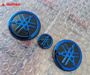 3x for R1 R3 R6 R7 XJR YZF TANK EMBLEM BADGE GEL DECAL STICKER 25 50MM BLUE - Picture 1 of 4