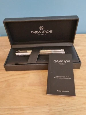 Caja de bolígrafos gris vintage CARAN D’ ACHE Geneve recarga de papel solo sin bolígrafo Foto 1 de 4