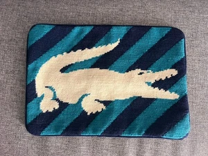 Jonathan Adler WOLLE Alligator Nadelspitze Kissenbezug, blau, 11,5” x 8”, Vintage - Bild 1 von 13