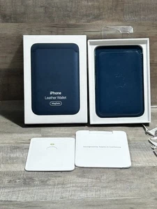 Apple iPhone Leather Wallet with Magsafe MHLQ3ZM/A Baltic Blue - Photo 1 sur 4