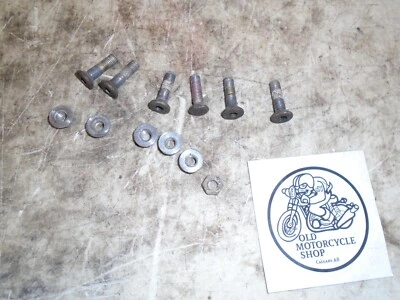 Honda CR250R 1982 piñón trasero herrajes  Foto 1 de 4