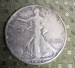 1942-P Walking Liberty Silver Half Dollar (#WL1) - Picture 1 of 2