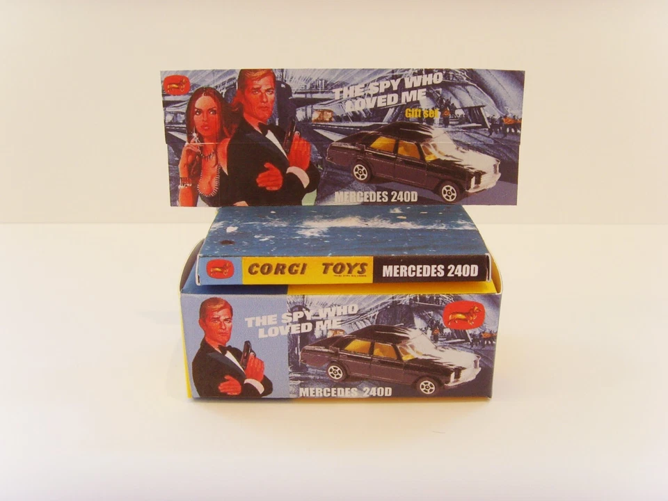 CORGI JUNIORS - JAMES BOND MERCEDES 240D- Spy Who Loved Me - Display box/ tray. - Image 1 of 4