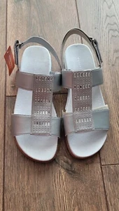 Easy Spirit Hazel Wedge Sandal Slingback SILVER, Women's Size 8.5 Wide NIB - Picture 1 of 7