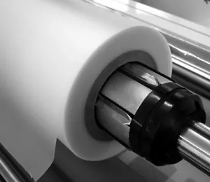 Lámina laminadora de rodillos para uno. Encubrimiento, 320 mm de ancho, 100 m de largo, 8 micrófonos, núcleo - Imagen 1 de 1