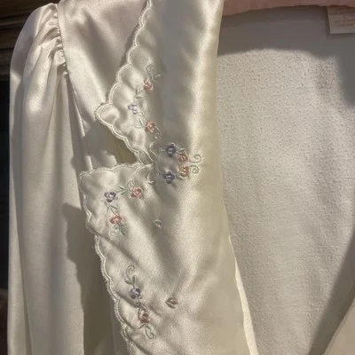 Bata Barbizon Mujer Vintage Talla Mediana Rosa Repujado Satén Cinturón Bolsillos Retro Foto 1 de 4