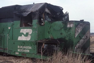 GH Orig Slide Cab of Wrecked BN Burlington Northern SD40-2 #6794 Ruby NE 1994 - Bild 1 von 1