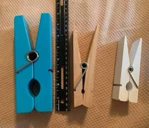 Übergroße Holz Wäscheklammern 7 Zoll, 6 Zoll, 4,5 Zoll Konvolut - Bild 1 von 3