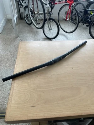 Manillar Ritchey WCS Carbono Plano +/-5mm para Bicicleta de Montaña, 710mm, 9° barrido Foto 1 de 4