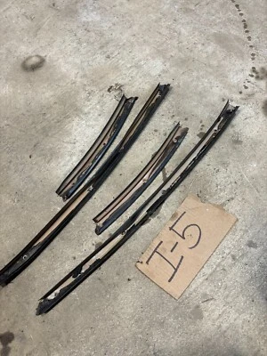 Firebird Trans Am Camaro 1982-1992 T-Top Weatherstrip Channel Retenedor T TOPS 89 Foto 1 de 4