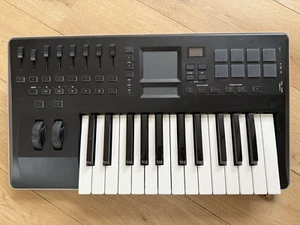 Korg Taktile 25 MIDI USB Controller Programmable Keyboard Semi-Weighted - Picture 1 of 6