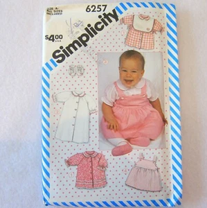 1983 Vtg Pattern Simplicity 6257 All Sz Infant Jumper Gown Dress Bootees Uncut - Picture 1 of 7