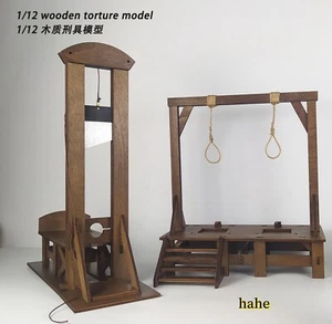 Modellino forca ghigliottina legno Luigi francese 1/12 per accessori scena soldato 6" - Foto 1 di 9