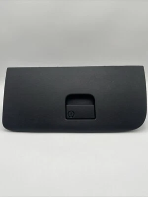 Оригинальная крышка дверного отсека для хранения перчаточного ящика приборной панели Dodge Journey 2011–2019 годов выпуска - Изображение 1 из 4