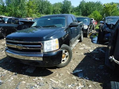 Passenger Right Headlight Fits 07-14 SILVERADO 2500 PICKUP 1660462 - Image 1 of 4