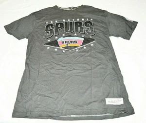 Mitchell & Ness Herren T-Shirt San Antonio Spurs Tailored Fit Logo Grau Größe M Neu mit Etikett - Bild 1 von 5