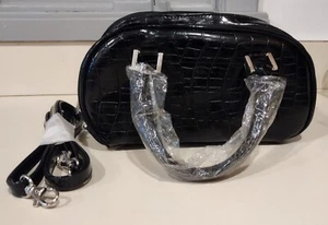 Black Purse - Picture 1 of 7