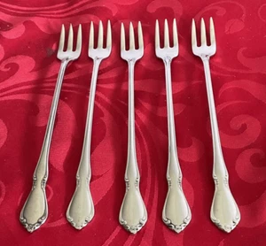 Oneida Deluxe 18/8 stainless Chateau Lot of 5 cocktail forks 6 1/8" NM polished - Picture 1 of 5