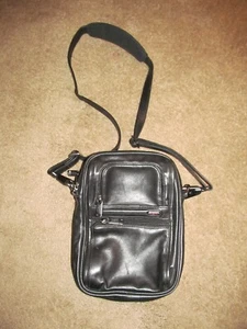 Tumi Umhängetasche Organizer schwarz Leder 92102D4 - Bild 1 von 6