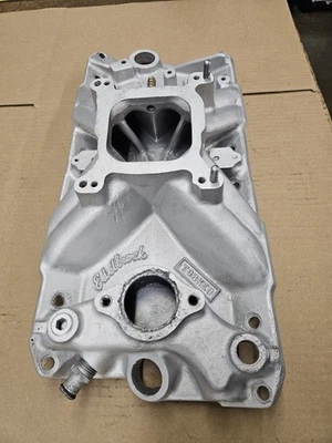 Edelbrock Torker 2725 Aluminum Intake Manifold SBC Chevrolet 283 327 350 400 - Image 1 of 4