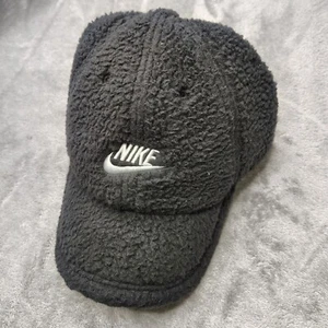 Nike Club Unstructured M/L Negro Sherpa Polar Curvo Bill Unisex Gorra Sombrero - Imagen 1 de 7