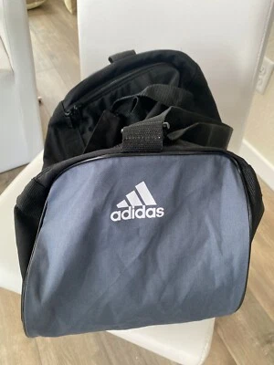 Bolsa de viagem Adidas Diablo - Pequena preta e cinza - Imagem 1 de 4