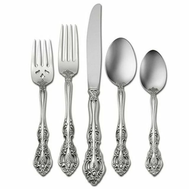 Oneida Michelangelo Flatware Set - Silver