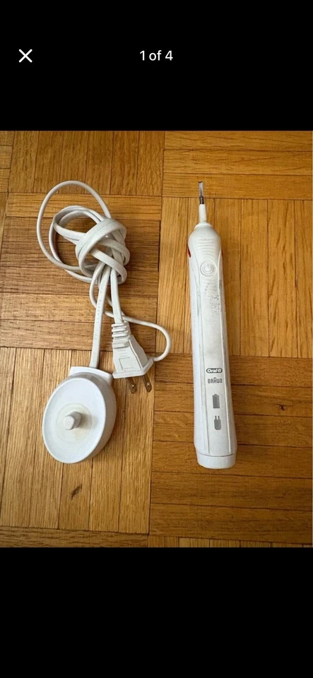 Escova de dentes elétrica tipo 3766 branca com carregador BRAUN Oral B Professional Care - Imagem 1 de 4