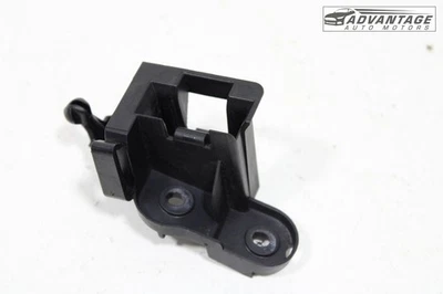 2014-2018 BMW X5 F15 ALTERNATOR TO STARTER HARNESS CABLE BRACKET COVER OEM - Image 1 of 4