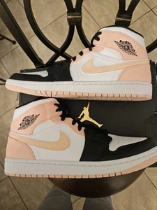 NEW IN BOX NIKE AIR JORDAN 1 MID WHITE ARTIC ORANGE BLACK 554724-133 SIZE 11.5 - Picture 1 of 22