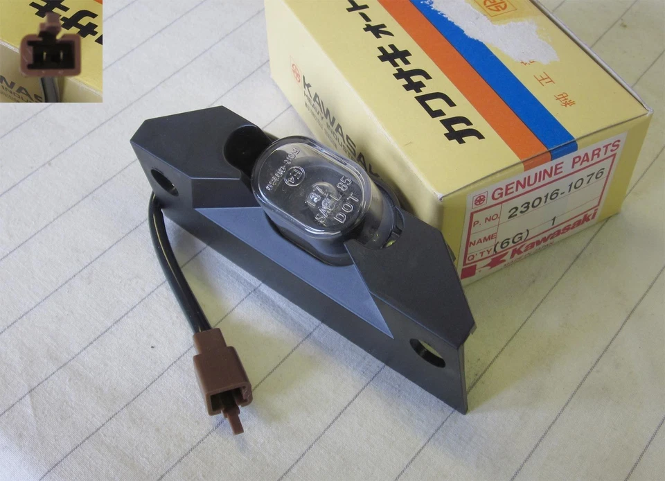 Conjunto de lámparas Kawasaki ZX750 GPX 750 R F1-F3 Ninja 87-89, licencia 23016-1076 nuevo de stock Foto 1 de 1