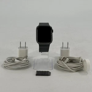 Apple Watch Series 6 44mm Space Black Stal nierdzewna (LTE) z czarną bransoletą - Zdjęcie 1 z 5