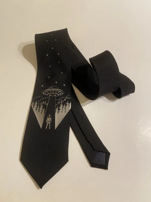 Corbata Aliens Divertida, Corbata Nave Espacial, Gran Calidad, Nueva, Genial y Única Foto 1 de 4