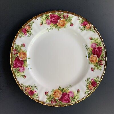 Royal Albert Old Country Roses Salad Plate Gold Trim 8 1/8” Excellent • 10€