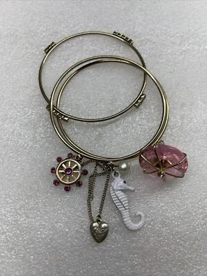 Betsey Johnson Rueda Náutica Vida Marina Caballo Lucite Rosa Brazalete Beacelet Raro Foto 1 de 3