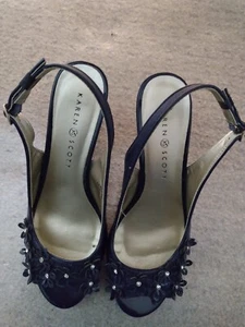 Karen Scott, "Bronaa" size 6.5 black slingback pumps, very good cond. - Picture 1 of 2