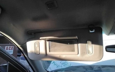 Driver Left Sun Visor OEM 15-20 SUBURBAN 1500 1294561 Foto 1 de 4