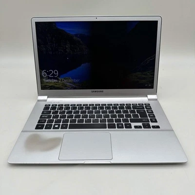 Samsung Galaxy Notebook NP900X4D 13.3" i7-3517U 1.9GHz 8GB RAM 126GB SSD Foto 1 de 4