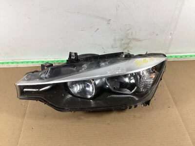 Conjunto de faros halógenos delanteros izquierdo del lado del conductor BMW 328i F30 2012-2018 OEM. Foto 1 de 4