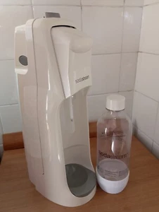 GASATORE SODASTREAM + 2 BOTTIGLIE + BOMBOLA CILINDRO NUOVA - Foto 1 di 4