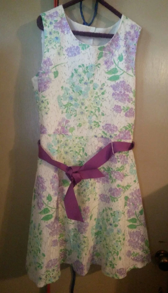 Vestido The Childrens Place - Niñas XL 14 - Estampado Floral Lavanda Foto 1 de 4