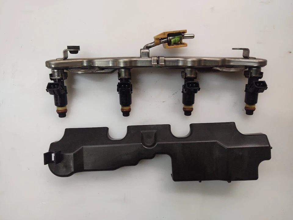 Honda Civic 1.8 2006-11 inyectores de combustible con riel R18A1 06 07 08 09 10 11 Foto 1 de 1