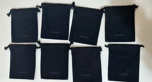 8 Nuevas bolsas Chanel negras para maquillaje/joyería bolsa con cordón bolsa para el polvo 100 % auténticas - Imagen 1 de 7