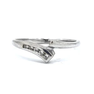9ct 375 White Gold Dress Ring W/ Natural 0.10ct White Diamonds - Size N 1/2 - Picture 1 of 9