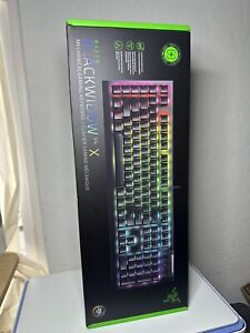 Razer BlackWidow V4 X mechanische Gaming-Tastatur/Razer Chroma RGB *grüne Tasten
