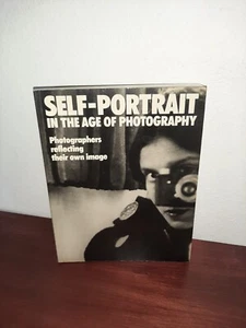 Self-Portrait in the Age of Photography Photographers Reflecting Their Own Image - Imagen 1 de 5