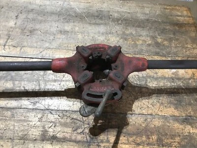 Ridgid No 402 Heavy Duty Manual Pipe Cutter 1/4”-2” Pipe - Image 1 of 4