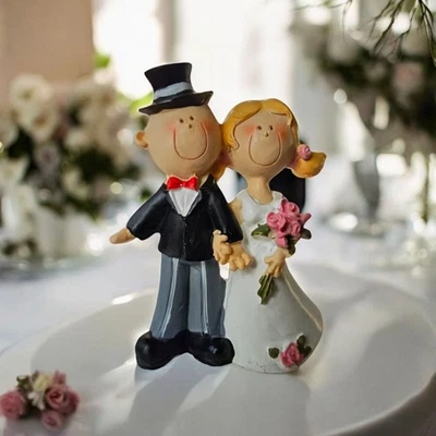 Dekofigur Hochzeit Brautpaar 8x6cm kleine Tortenfigur Tischdeko  - Bild 1 von 2