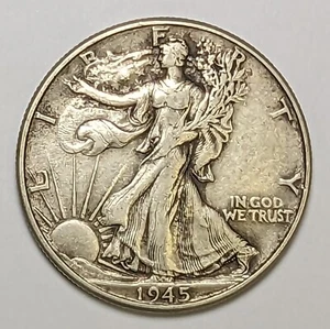 1945 P Walking Liberty Silver Half Dollar - Imagen 1 de 3