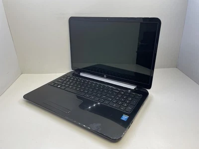 Portátil HP 15-R052NR con Intel Core i3-4005U 1,70 GHz + 4 GB | Sin HD / Sin batería Foto 1 de 4